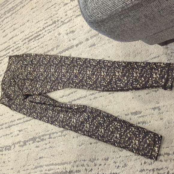 Lululemon Shine Tight (Roll Down) Shimmy Shimmer Multi like new - Picture 10 of 13